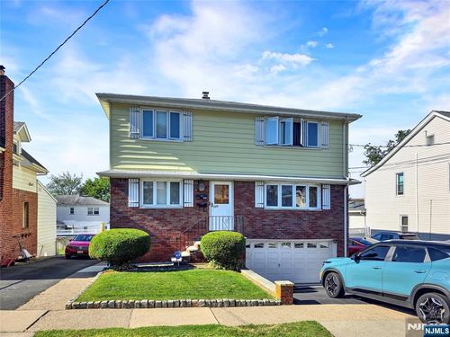 720 2nd Ave, Lyndhurst, NJ, 07071-1221 | Card Image