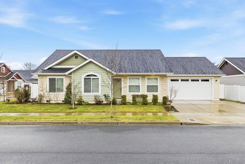 954 Sw Blackberry Lane, Grants Pass, OR, 97527 | Card Image