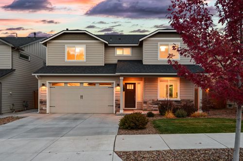 61364 Se Matthew St, Bend, OR, 97702-3841 | Card Image