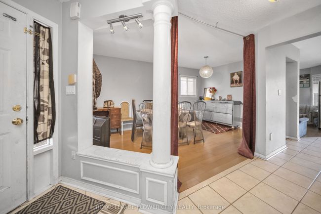 33 Fiddleneck Cres, House other with 4 bedrooms, 4 bathrooms and 4 parking in Brampton ON | Image 6