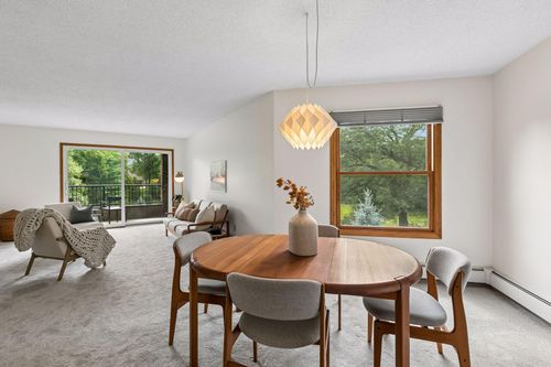 311-2220 Midland Grove Rd, Roseville, MN, 55113-3871 | Card Image
