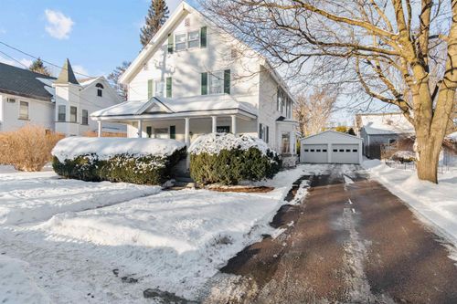 26 Maple Street, Essex Junction, VT, 05452 | Card Image