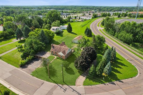 1272 County Road D Cir E, Maplewood, MN, 55109-6001 | Card Image