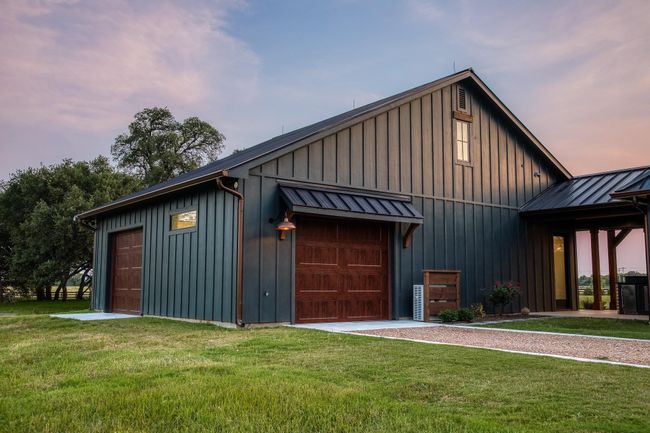 104 Hartfield Rd, Home with 4 bedrooms, 5 bathrooms and 3 parking in Round Top TX | Image 41