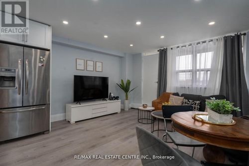 504-3621 Lakeshore Boulevard, Toronto (Long Branch), ON, M9W4W1 | Card Image