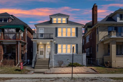 926-928 Nottingham Rd, Grosse Pointe Park, MI, 48230-1734 | Card Image