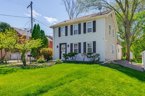 1219 N 85th St, Wauwatosa, WI, 53226-3251 | Card Image