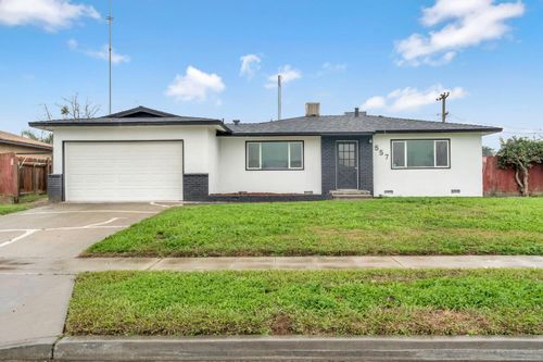 557 E Fantz Ave, Fresno, CA, 93706-5917 | Card Image