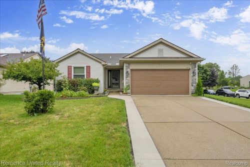 1816 Andover Blvd, Howell, MI, 48843-8135 | Card Image