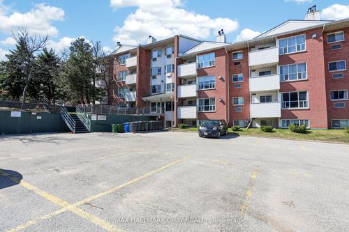 304-120 Bell Farm Rd, Barrie, ON, L4M6J2 | Card Image