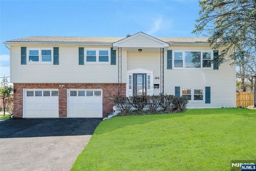 162 Grove Ave, Verona, NJ, 07044-1622 | Card Image