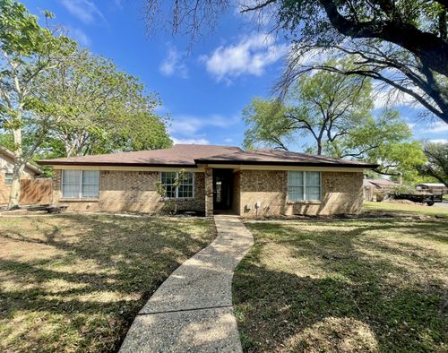 2930 Sierra Cir, San Angelo, TX, 76904-7016 | Card Image