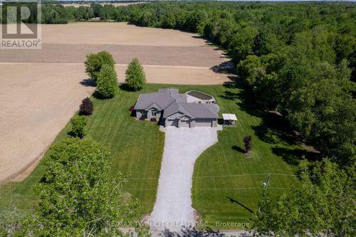 1827 Windham Rd. 3, Norfolk, ON, N0E1R0 | Card Image