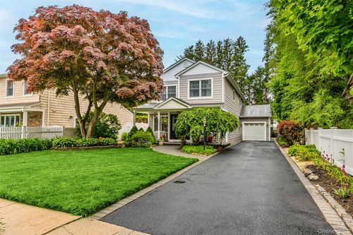 5 Bennett Ave, Huntingtn Sta, NY, 11746-2811 | Card Image