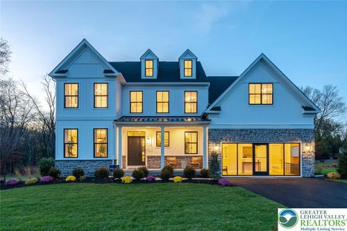 5399 Red Oak Dr, Coopersburg, PA, 18036-2464 | Card Image