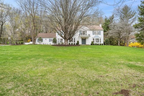 23 Round Hill Rd, Chappaqua, NY, 10514-1622 | Card Image