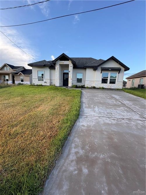 2951 Rio Red Cir N, Edinburg, TX, 78541-5586 | Card Image