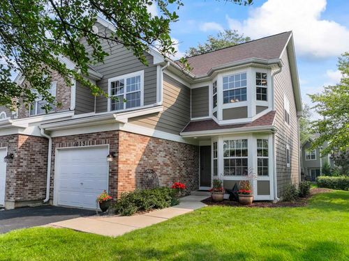 615 Kingsbridge Dr, Carol Stream, IL, 60188-4361 | Card Image