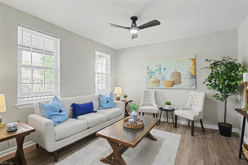 323 Poplar Ave, Newport News, VA, 23607-4940 | Card Image