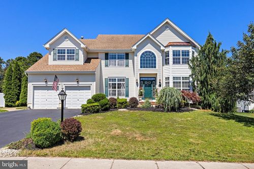 19 Jon Dr, BARNEGAT, NJ, 08005-8103 | Card Image