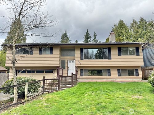 807 Grimes Rd, Bothell, WA, 98012-9636 | Card Image