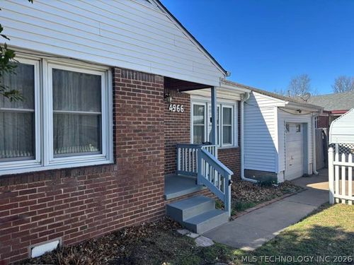 4966 Newport Ave, Tulsa, OK, 74105-4624 | Card Image