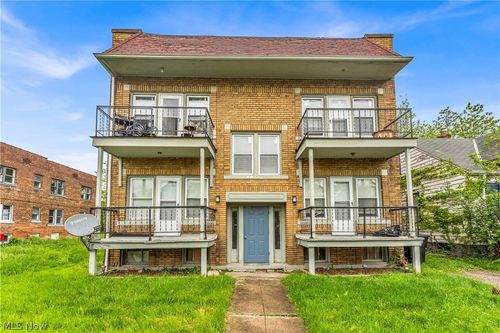 3301 E 143rd St, Cleveland, OH, 44120-4036 | Card Image