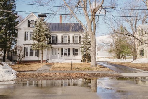 18 Maple Street, Skowhegan, ME, 04976 | Card Image