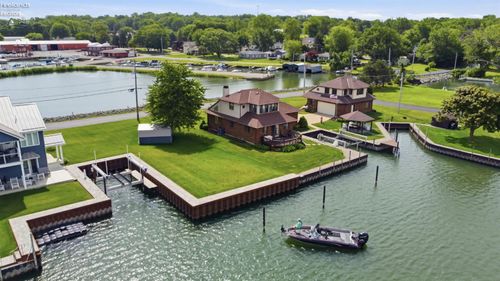 522 Gravel Bar Rd, Marblehead, OH, 43440-1018 | Card Image