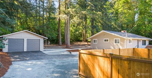 20121 1st Avenue S, Normandy Park, WA, 98198 | Card Image