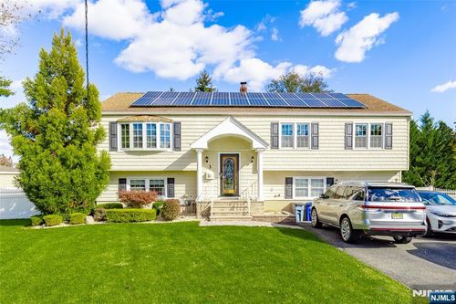 3 Old Farm Rd, Verona, NJ, 07044-1726 | Card Image