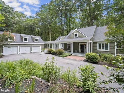 3633 Cameron Ct, Ellicott City, MD, 21042-1405 | Card Image
