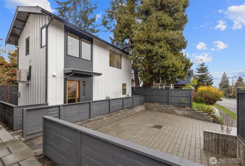 3108 Ne 75th St, Seattle, WA, 98115 | Card Image