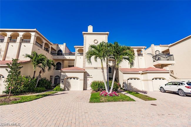 C-302 - 7048 Pelican Bay Boulevard, Condo with 2 bedrooms, 2 bathrooms and null parking in Naples FL | Image 1