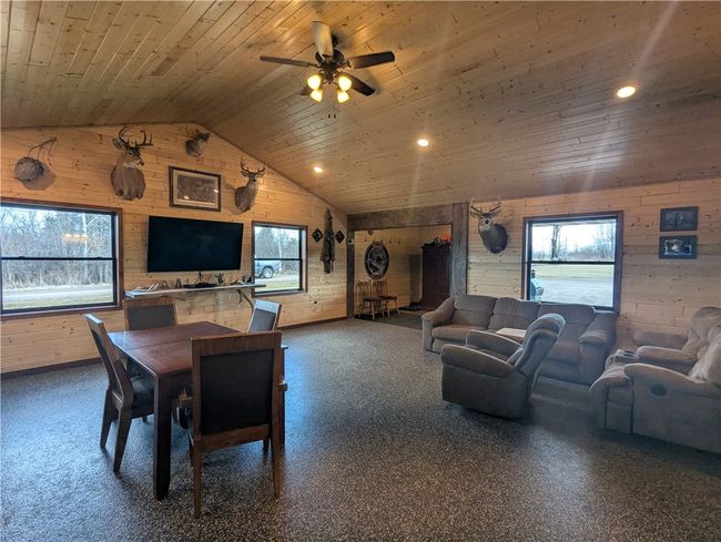 Great Room and Mud Room | Image 13