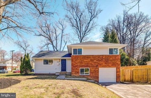 4207 Woodland Dr, FAIRFAX, VA, 22030-5142 | Card Image