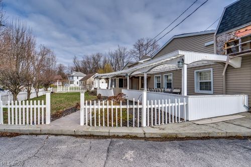 4610 West Ave, Ashtabula, OH, 44004-5526 | Card Image