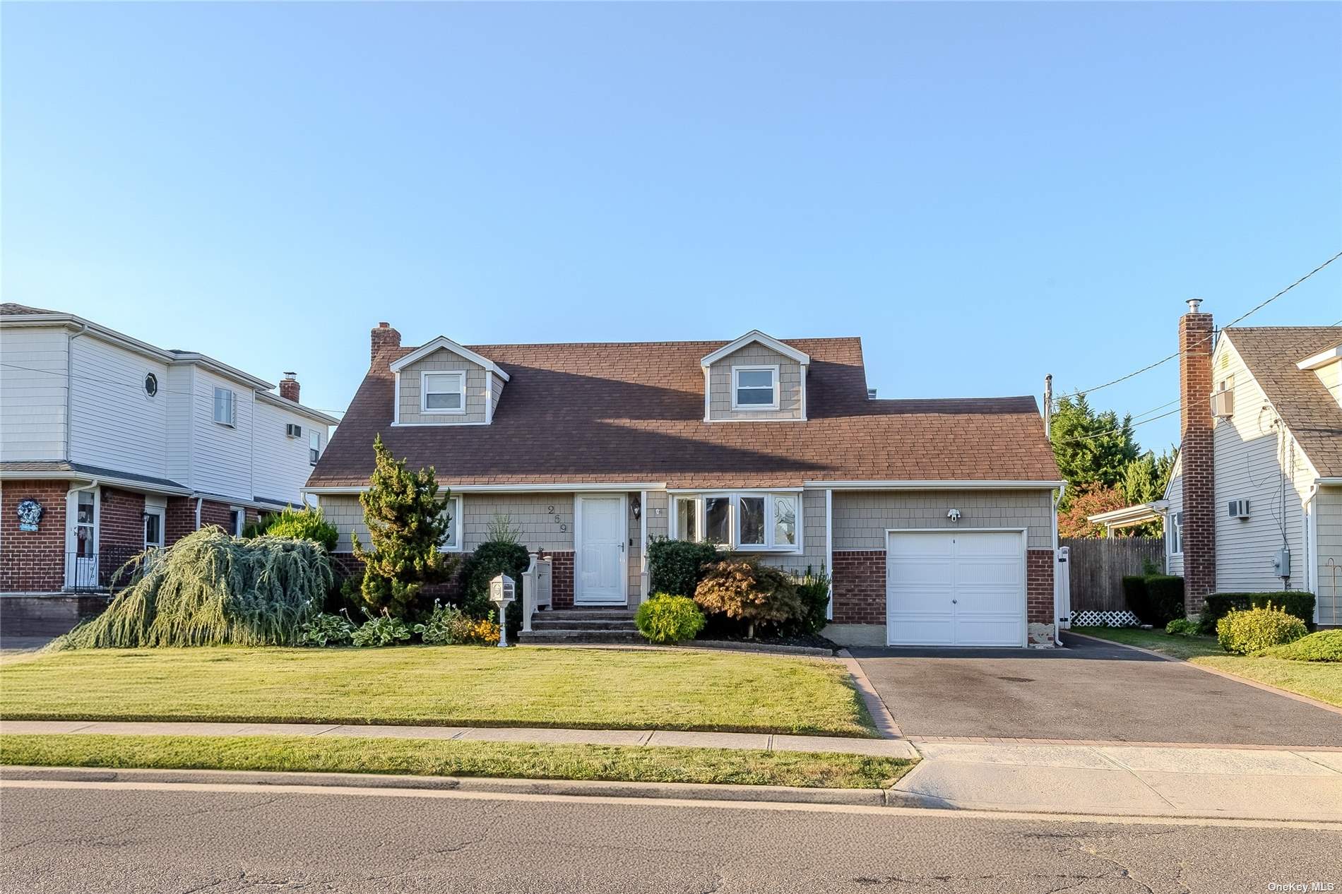 Atlanta Ave, Massapequa, NY 11758