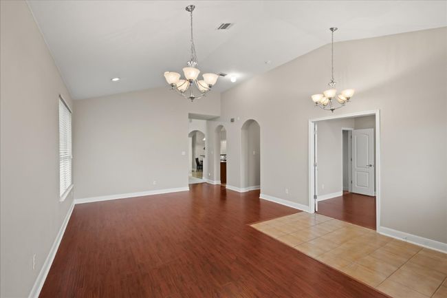 View from front of the home. | Image 7
