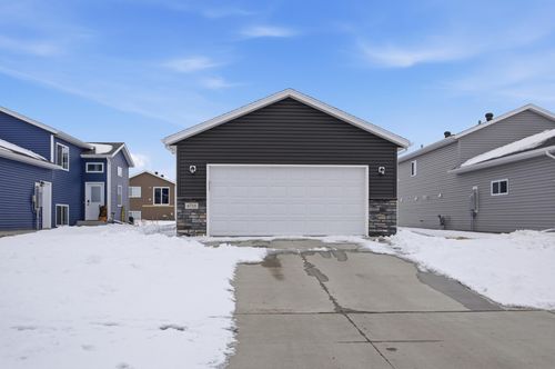 6718 69th Ave S, Horace, ND, 58047-9581 | Card Image