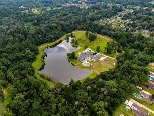 20355 Greenwell Springs Rd, Greenwell Springs, LA, 70739-5514 | Card Image