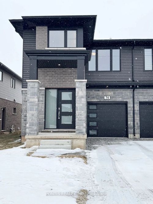 74 Acacia Rd, Fonthill, ON, L0S1E1 | Card Image