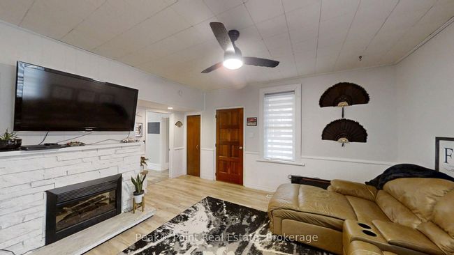 24 Queen St E, House other with 4 bedrooms, 2 bathrooms and 6 parking in Hepworth ON | Image 23