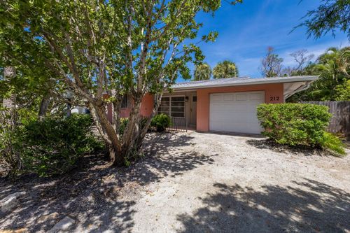 212 71st Street, HOLMES BEACH, FL, 34217 | Card Image