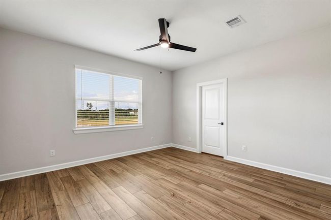 15679 Honey Cove Dr, House other with 3 bedrooms, 2 bathrooms and 2 parking in Conroe TX | Image 9