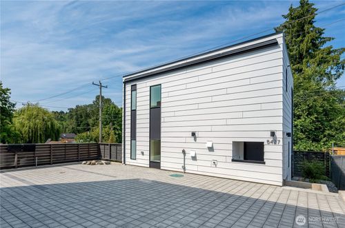 5427 25th Ave Sw, Seattle, WA, 98106-1431 | Card Image