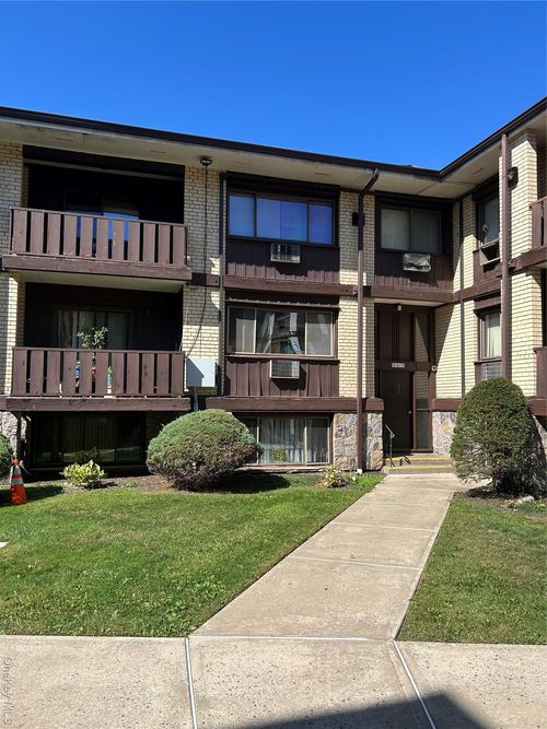 apt-f24-250 N Main St, Spring Valley, NY, 10977-7601 | Card Image