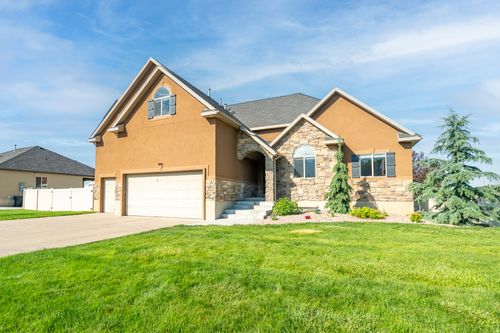 986 View Crest Ln, Kaysville, UT, 84037-9438 | Card Image