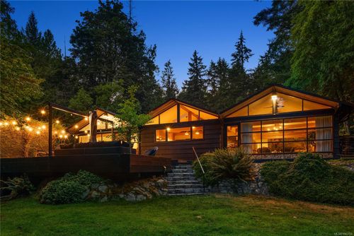 5715 Old West Saanich Rd, Saanich, BC, V9E2H2 | Card Image