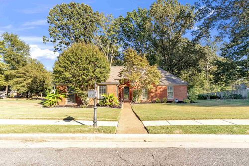 914 Waif Woods Ln, Cordova, TN, 38018-6328 | Card Image